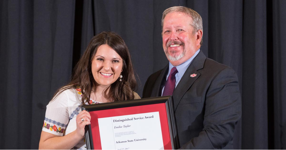 Emilee Taylor Receives Distinguished Service Award Honor