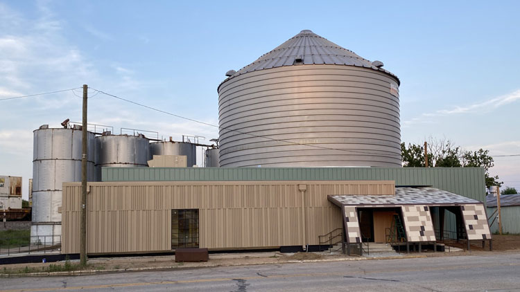 Grain-bin.jpg