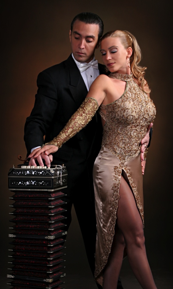 Fabian and Roxana Belmonte Fabian and Roxana Belmonte