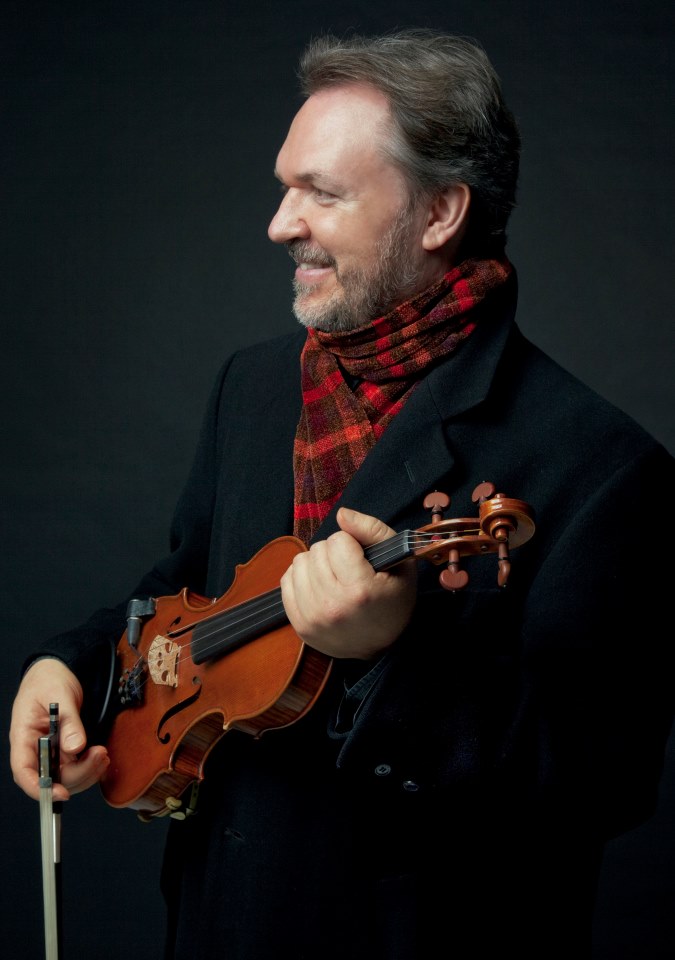 Fowler Center to Present Mark O&rsquo;Connor and Friends -- An Appalachian Christmas Show