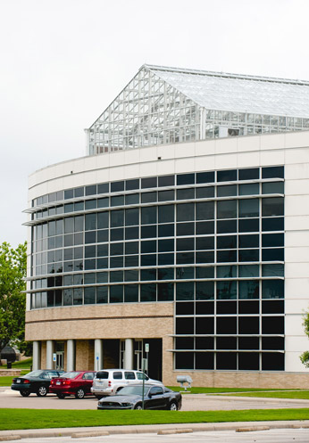 Five Students Working in ABI Biotechnology Research Internships