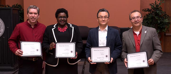 Faculty Achievement Awards for 2015-16 Presented&nbsp;at Convocation of Scholars Ceremony