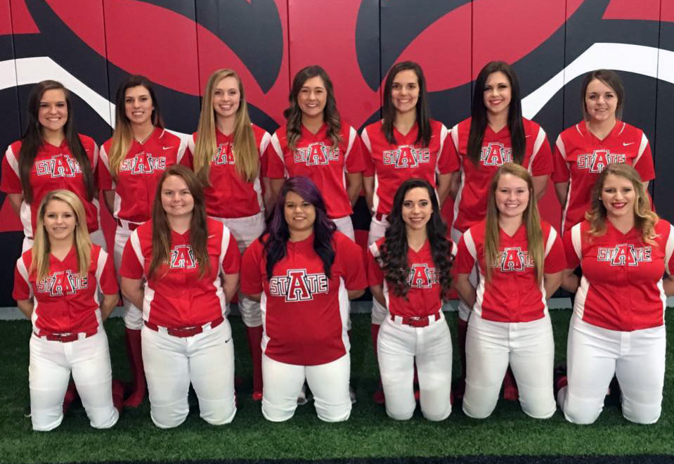 Club Softball Team Drops Two to End Championship Quest